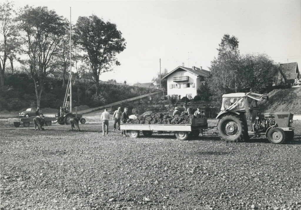 1928